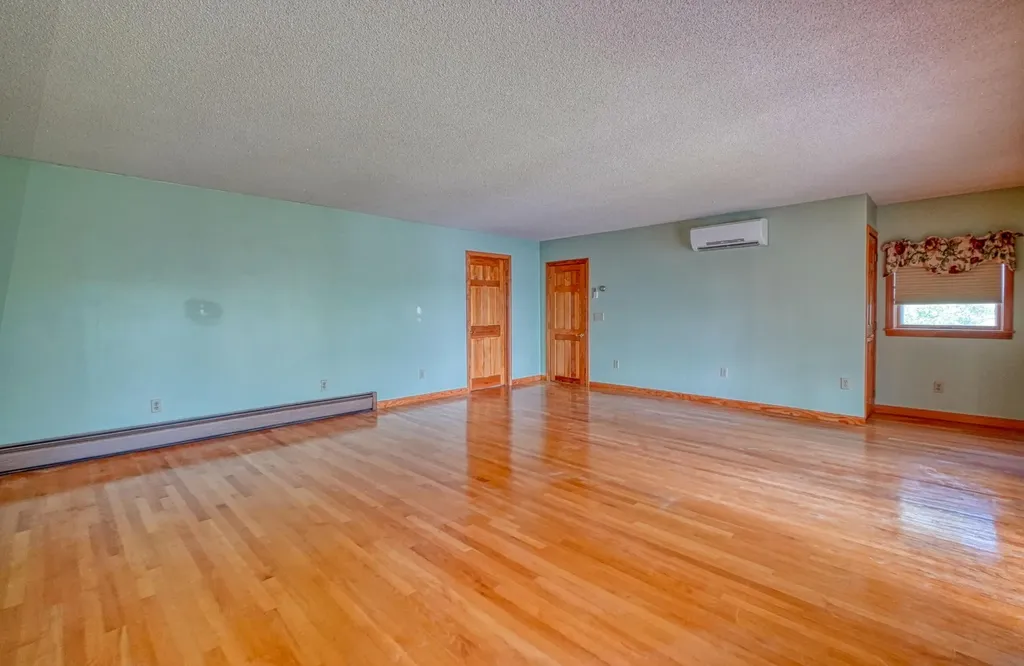 28 Belgrade Road Oakland ME 04963