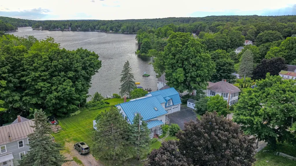 28 Belgrade Road Oakland ME 04963