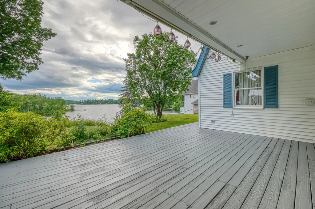 28 Belgrade Road Oakland ME 04963