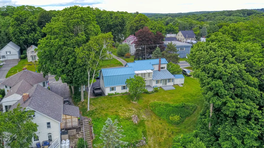 28 Belgrade Road Oakland ME 04963