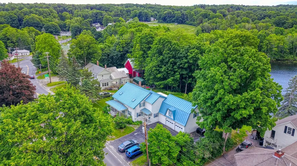 28 Belgrade Road Oakland ME 04963