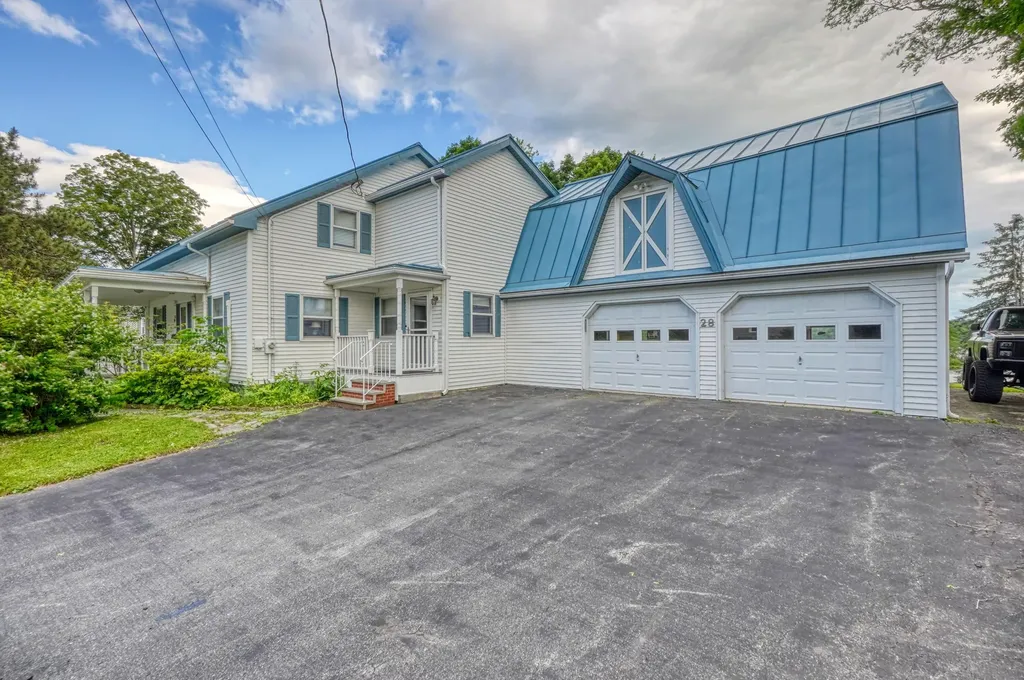 28 Belgrade Road Oakland ME 04963