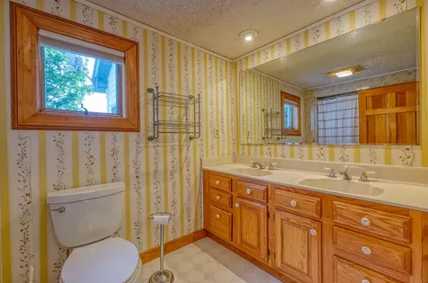 28 Belgrade Road Oakland ME 04963