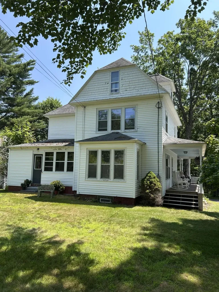 199 Foreside Road Falmouth ME 04105