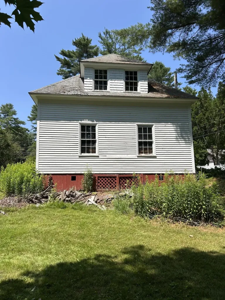 199 Foreside Road Falmouth ME 04105