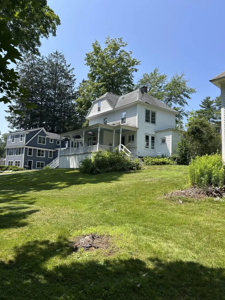 199 Foreside Road Falmouth ME 04105