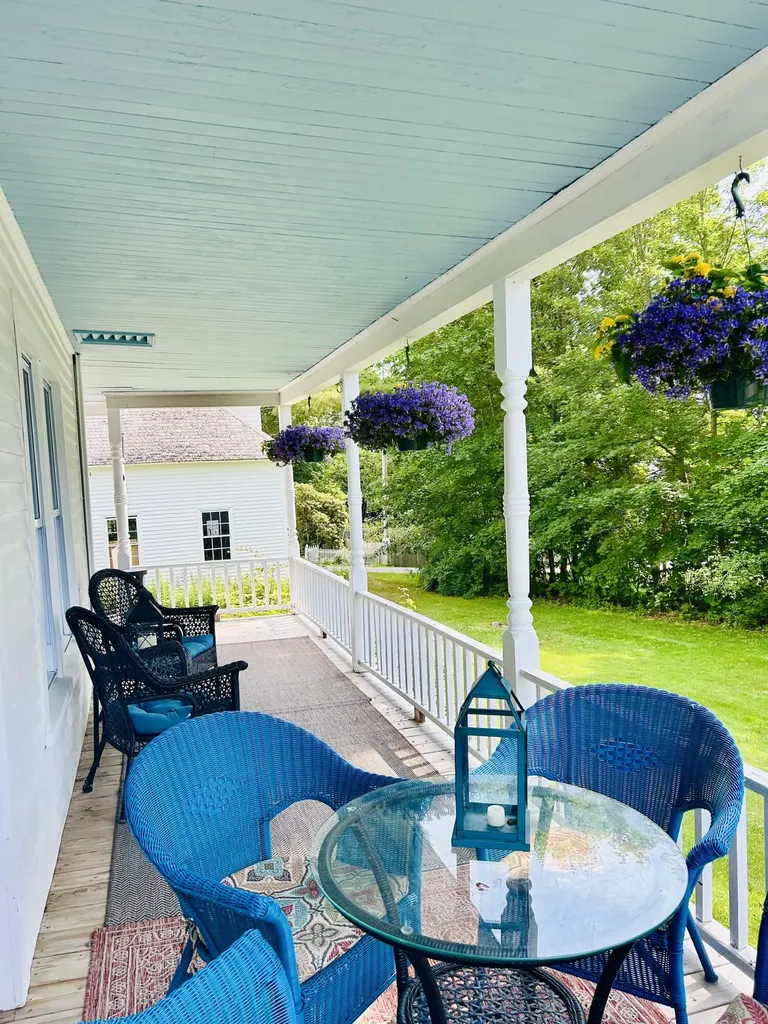 199 Foreside Road Falmouth ME 04105