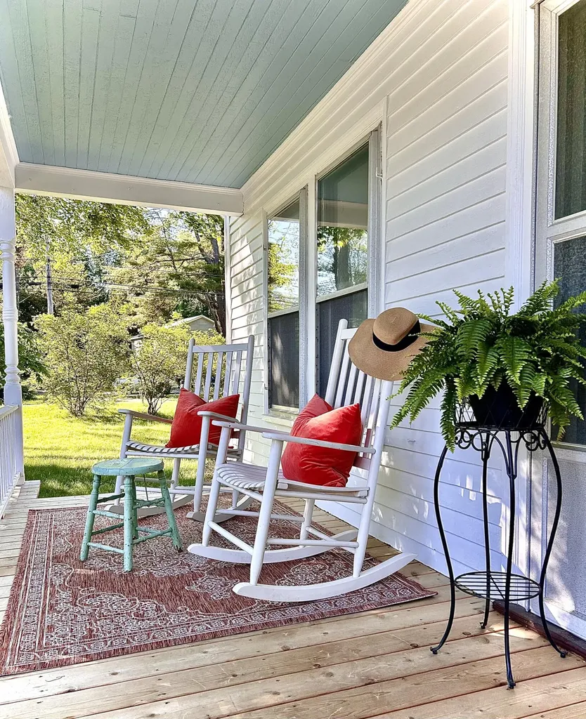 199 Foreside Road Falmouth ME 04105