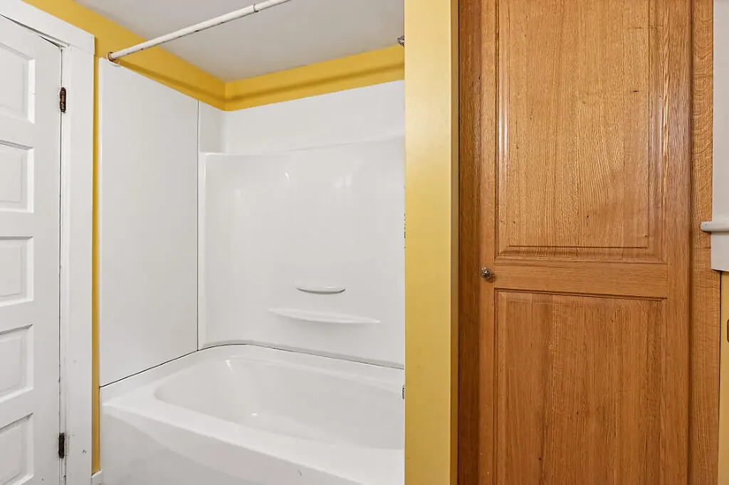 7 James Street Bingham ME 04920