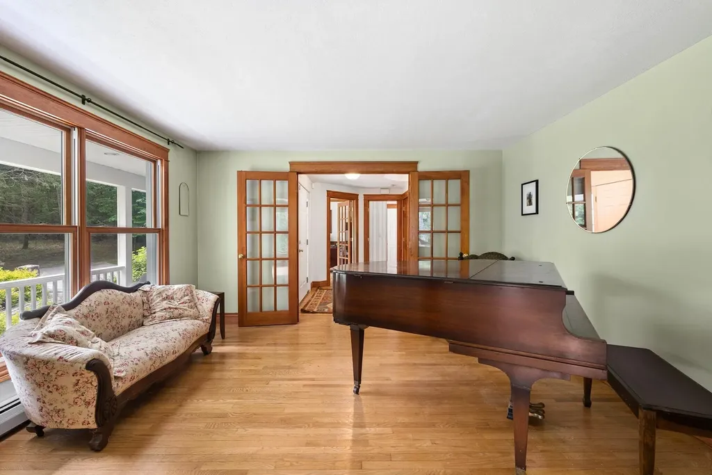 28 Castle Hill Road North Yarmouth ME 04097