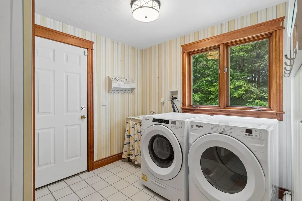 28 Castle Hill Road North Yarmouth ME 04097