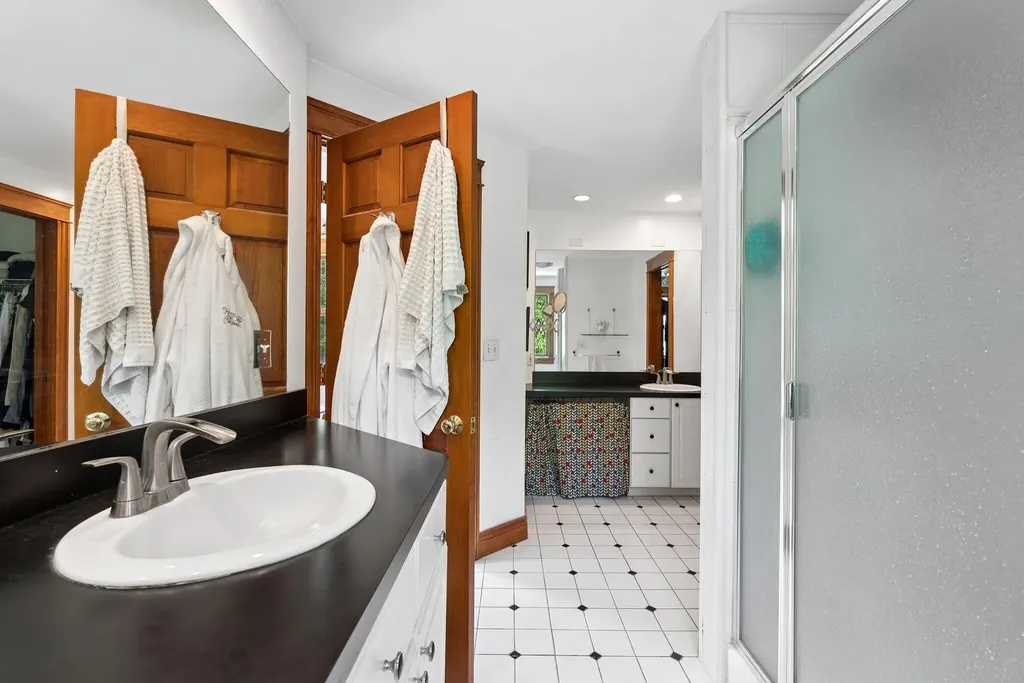 28 Castle Hill Road North Yarmouth ME 04097