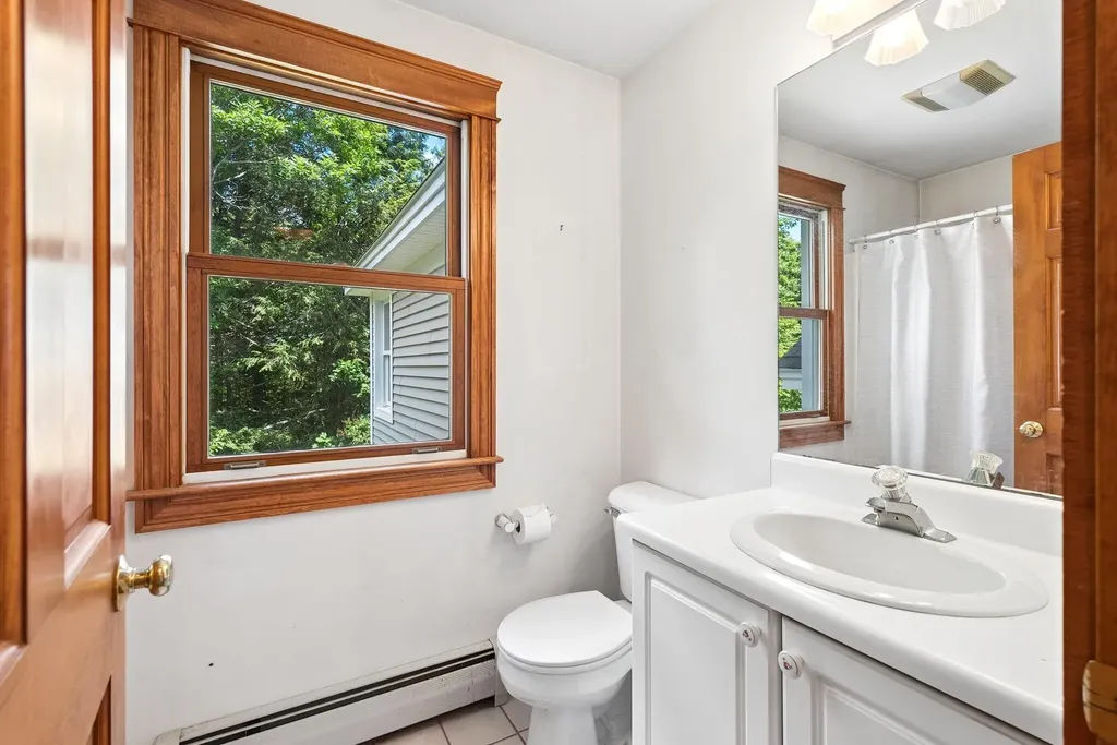 28 Castle Hill Road North Yarmouth ME 04097