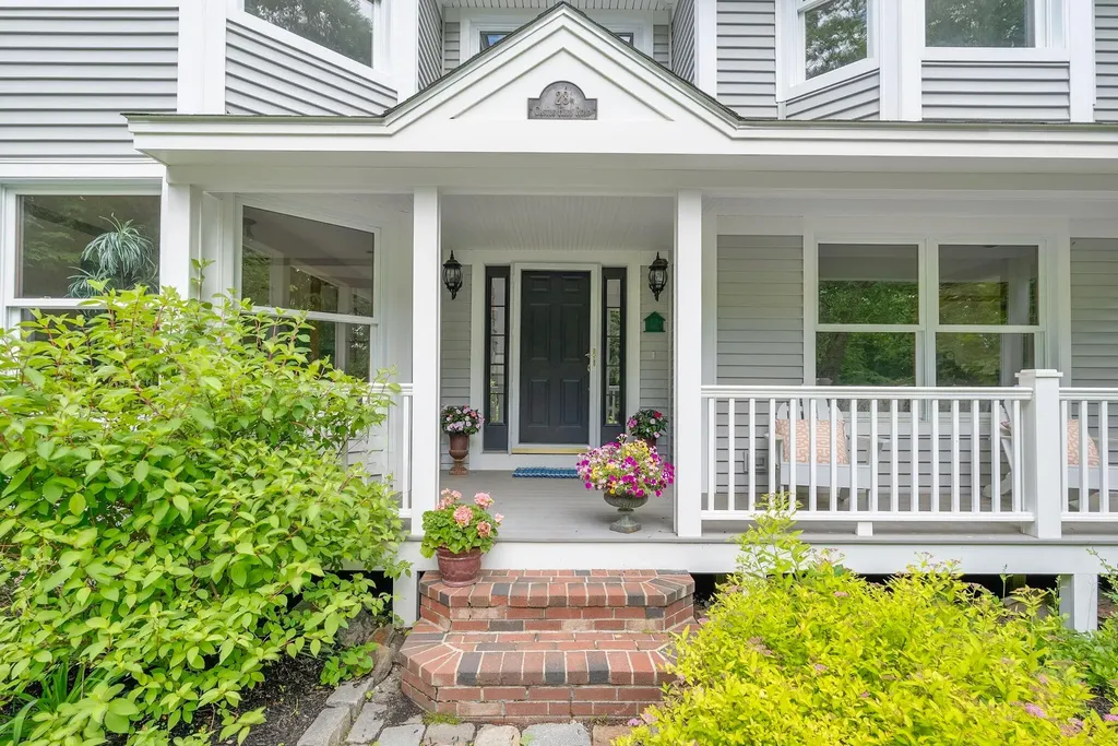 28 Castle Hill Road North Yarmouth ME 04097