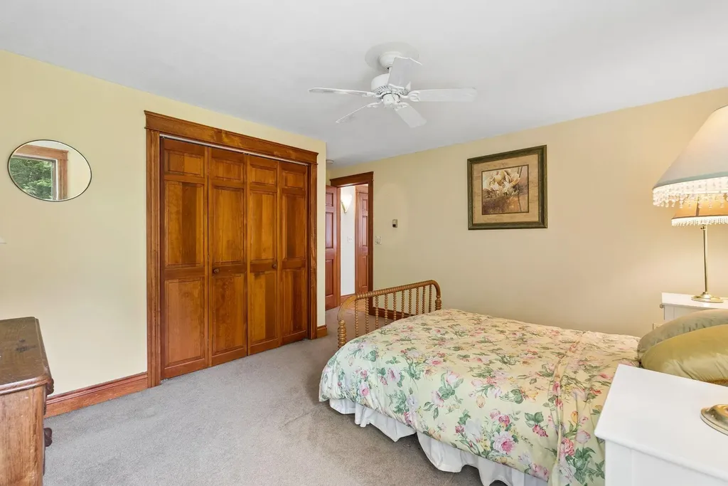 28 Castle Hill Road North Yarmouth ME 04097