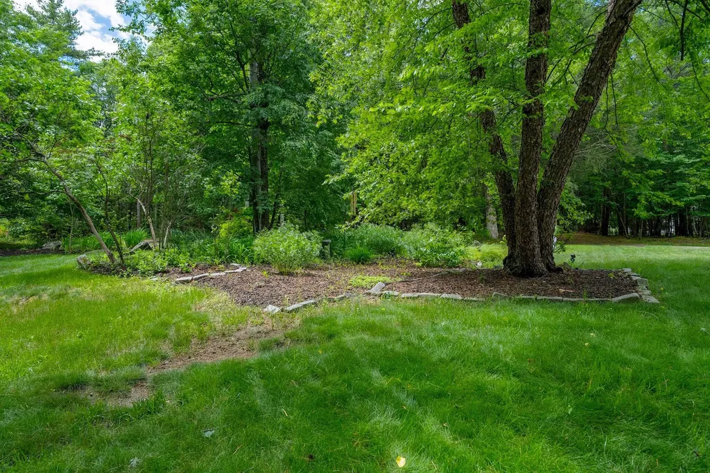 28 Castle Hill Road North Yarmouth ME 04097
