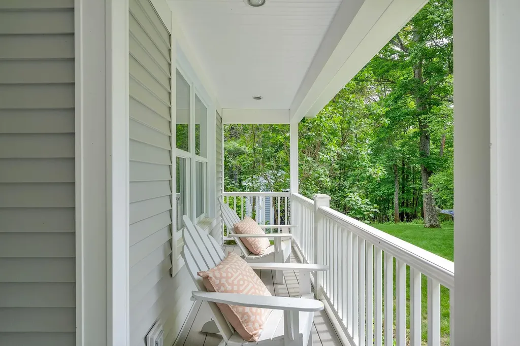 28 Castle Hill Road North Yarmouth ME 04097