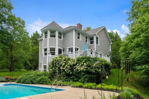 28 Castle Hill Road North Yarmouth ME 04097