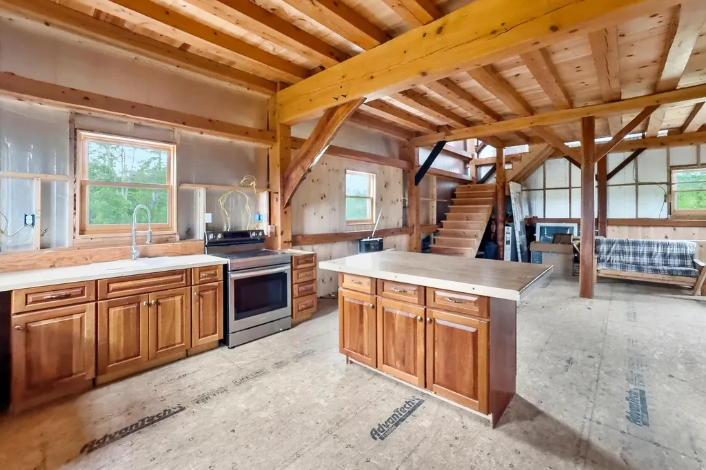 135 Salt Pond Road Cushing ME 04563