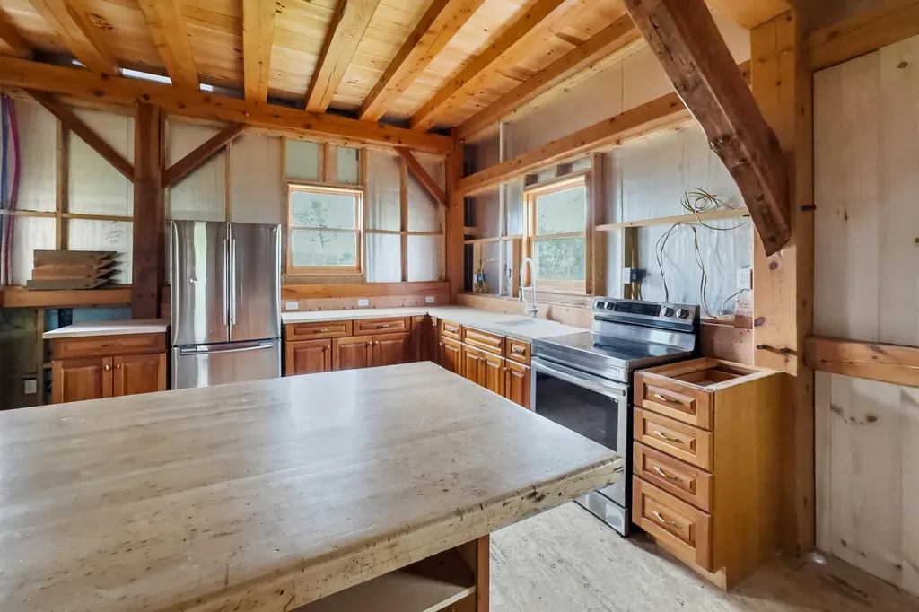 135 Salt Pond Road Cushing ME 04563