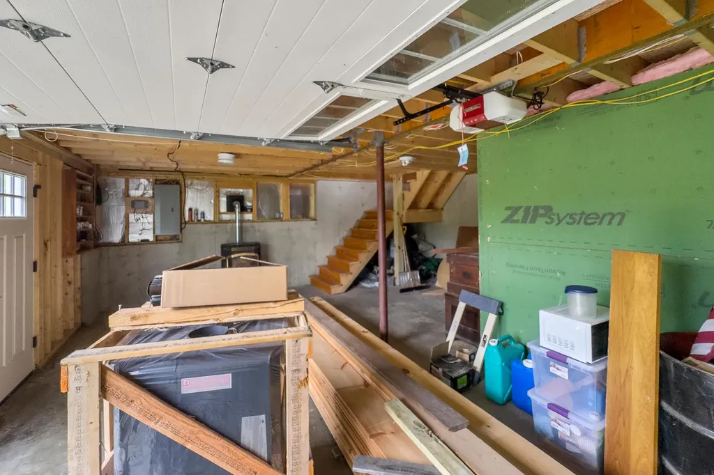 135 Salt Pond Road Cushing ME 04563