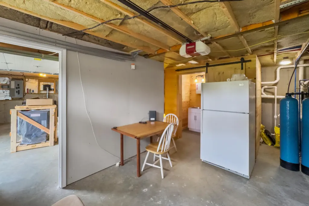 135 Salt Pond Road Cushing ME 04563
