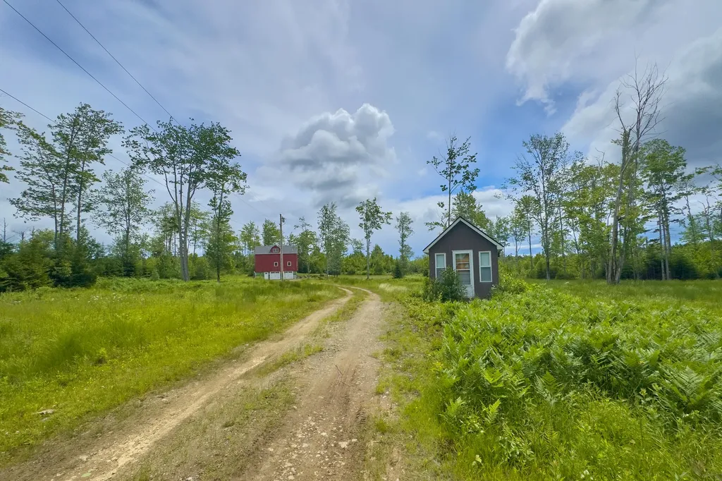 135 Salt Pond Road Cushing ME 04563