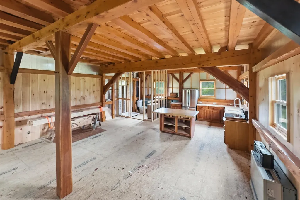 135 Salt Pond Road Cushing ME 04563