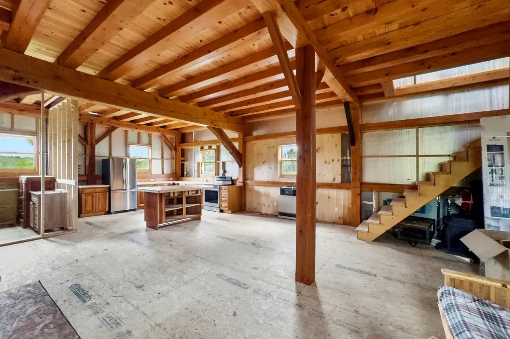 135 Salt Pond Road Cushing ME 04563