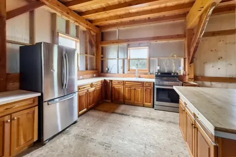 135 Salt Pond Road Cushing ME 04563