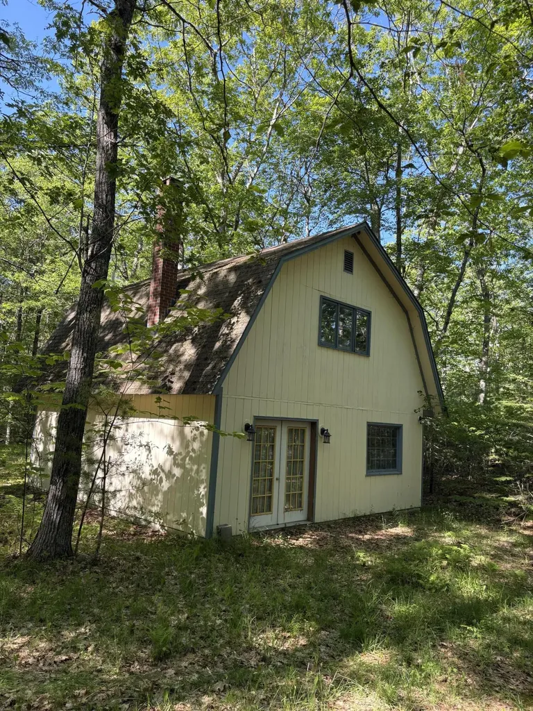 Bristol ME, 237 Rock Schoolhouse Road