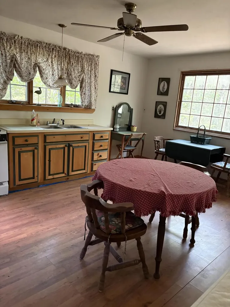 237 Rock Schoolhouse Road Bristol ME 04539