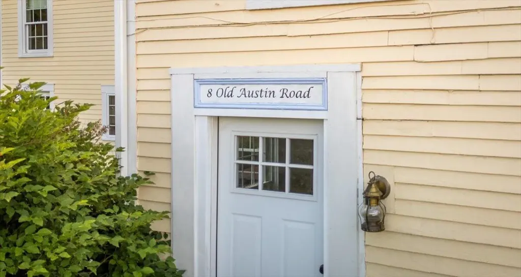 8 Old Austin Road Newcastle ME 04553