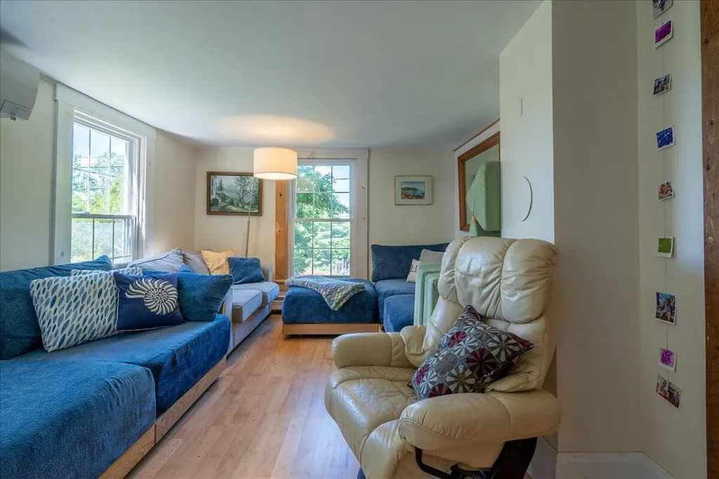8 Old Austin Road Newcastle ME 04553
