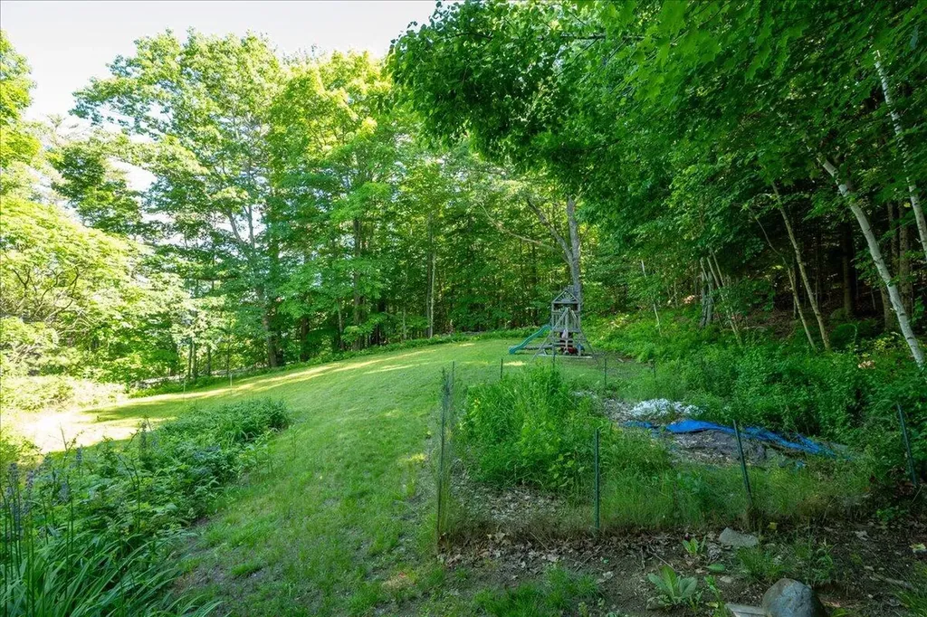 8 Old Austin Road Newcastle ME 04553