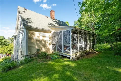8 Old Austin Road Newcastle ME 04553