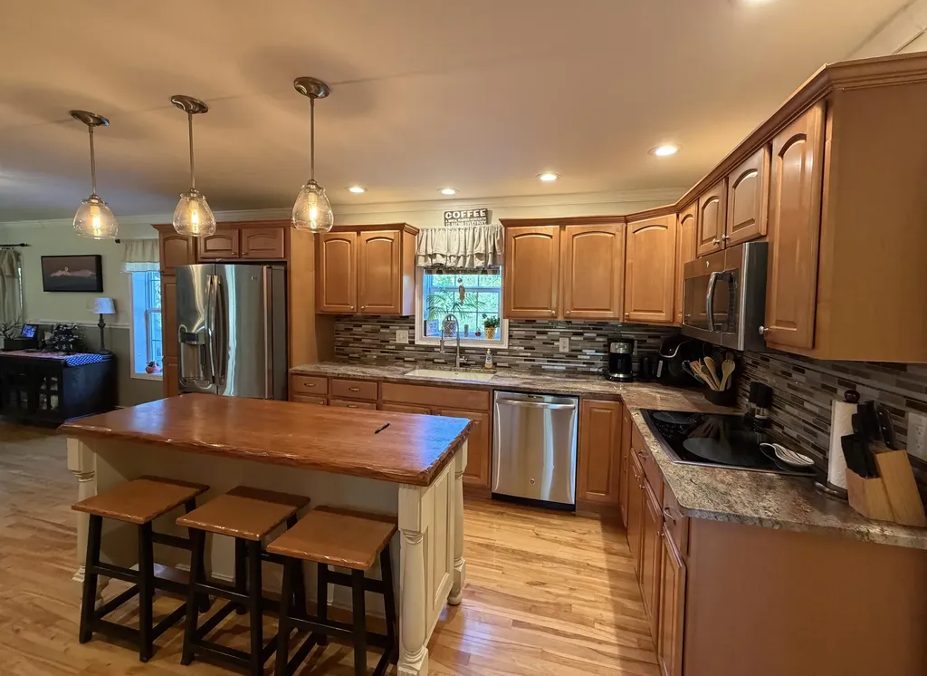 180 Hartland Road Saint Albans ME 04971