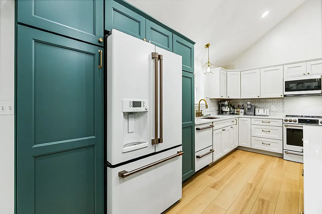 49 Lindsay Way Sidney ME 04330
