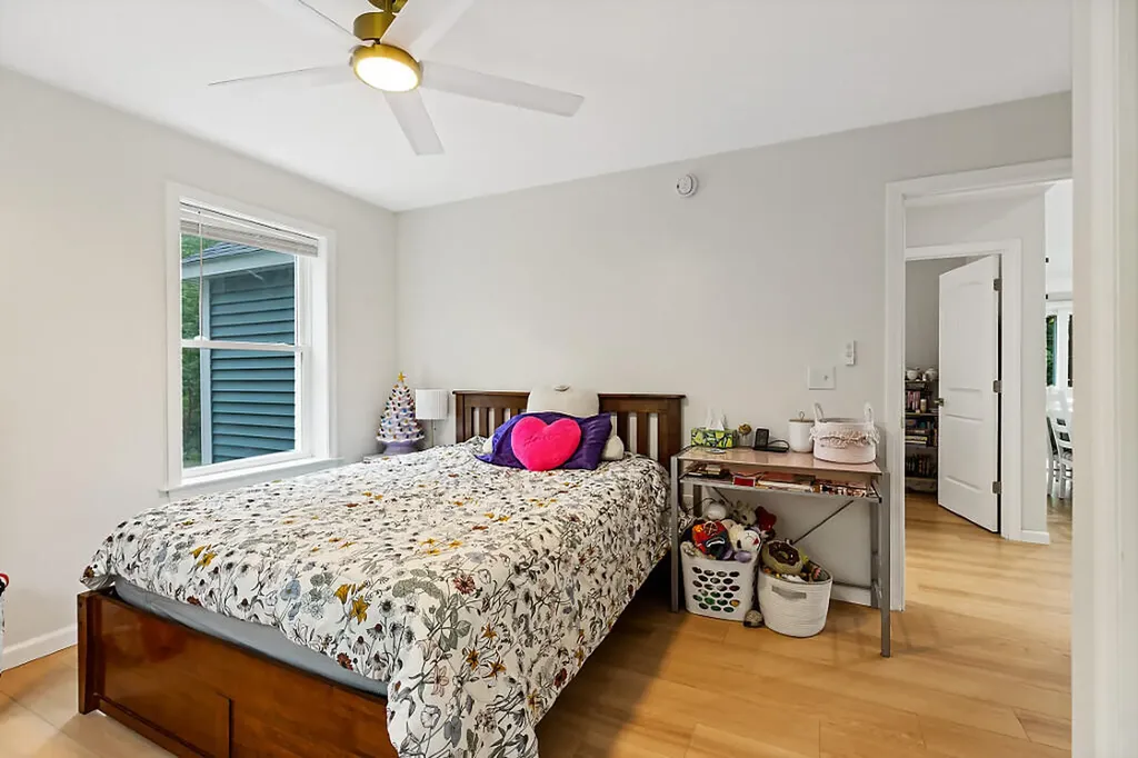 49 Lindsay Way Sidney ME 04330