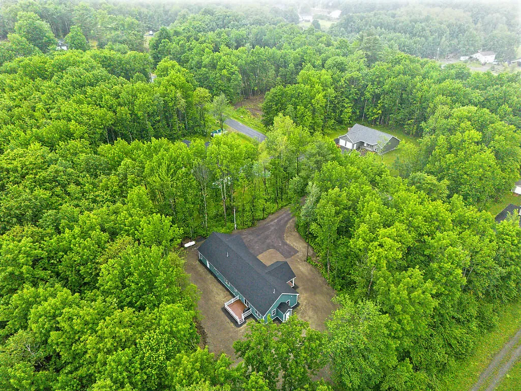 49 Lindsay Way Sidney ME 04330