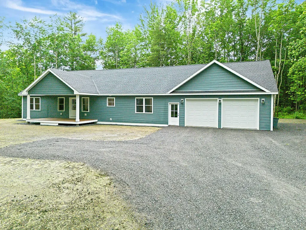 49 Lindsay Way Sidney ME 04330