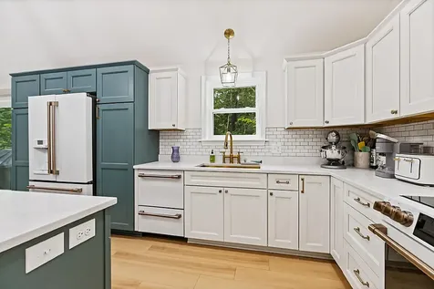 49 Lindsay Way Sidney ME 04330