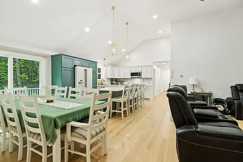 49 Lindsay Way Sidney ME 04330