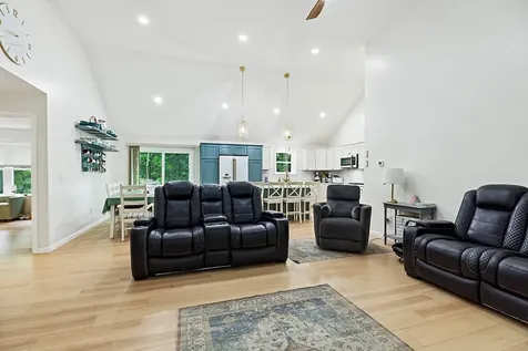 49 Lindsay Way Sidney ME 04330