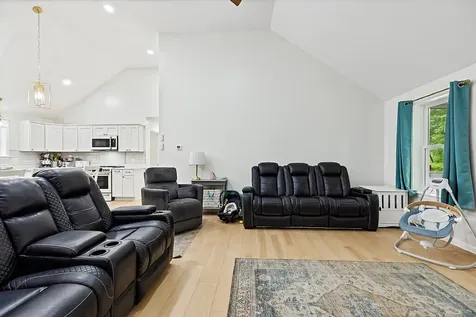 49 Lindsay Way Sidney ME 04330