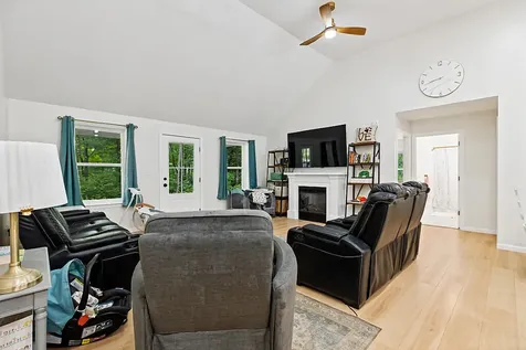 49 Lindsay Way Sidney ME 04330
