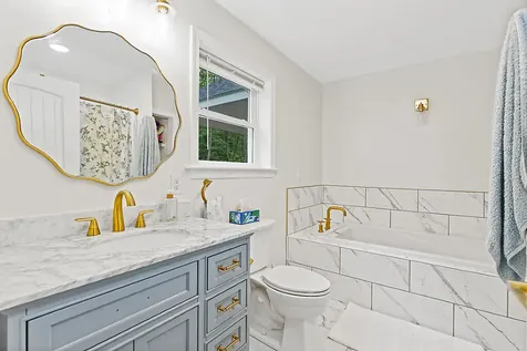 49 Lindsay Way Sidney ME 04330