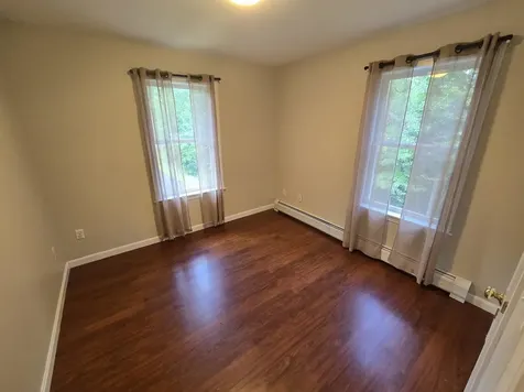 10 Jays Way Hampden ME 04444
