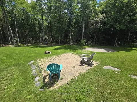 10 Jays Way Hampden ME 04444