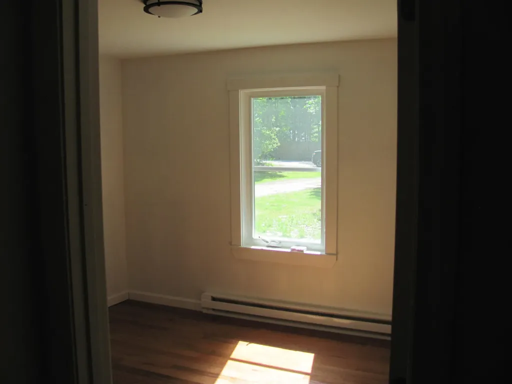 178 Number Six Road E Oxford ME 04270